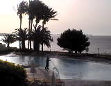Pool vom Iberostar Lanzarote Park am Morgen von Hihawai